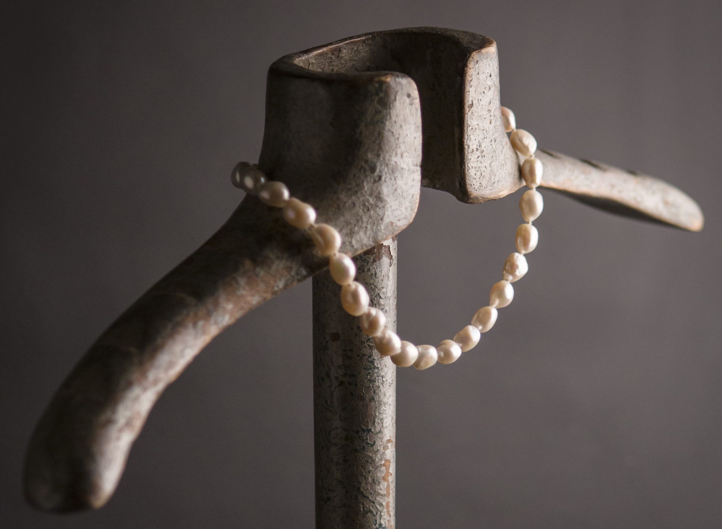 baroque white pearl necklace, silver clasp - Image 2