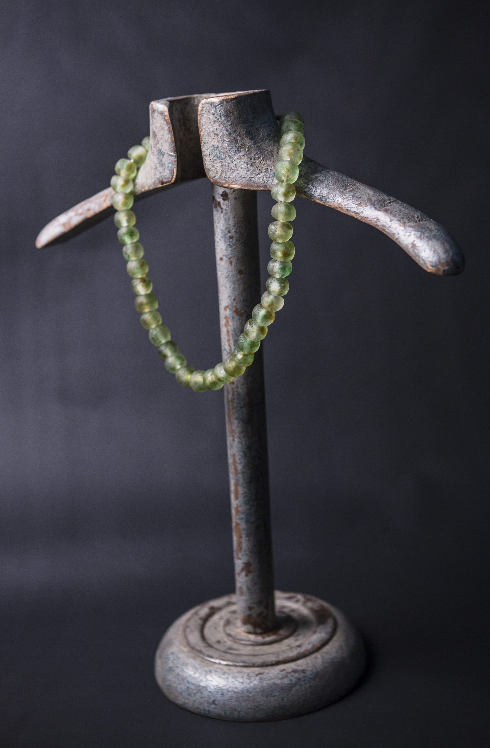 a Recycled Glass Bead Necklace large - brown/green swirl - Image 4
