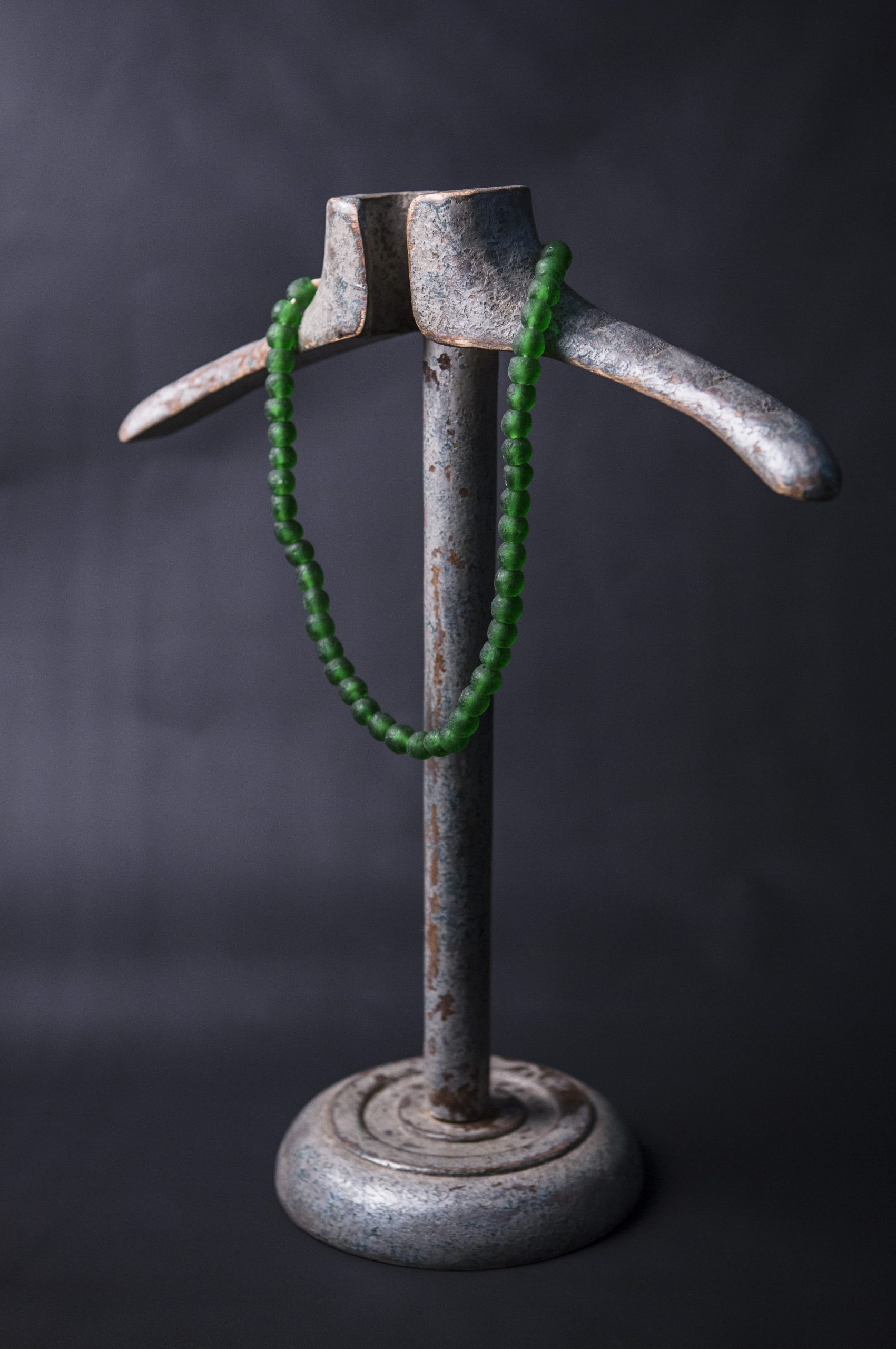 a Recycled Glass Bead Necklace - green - Image 2