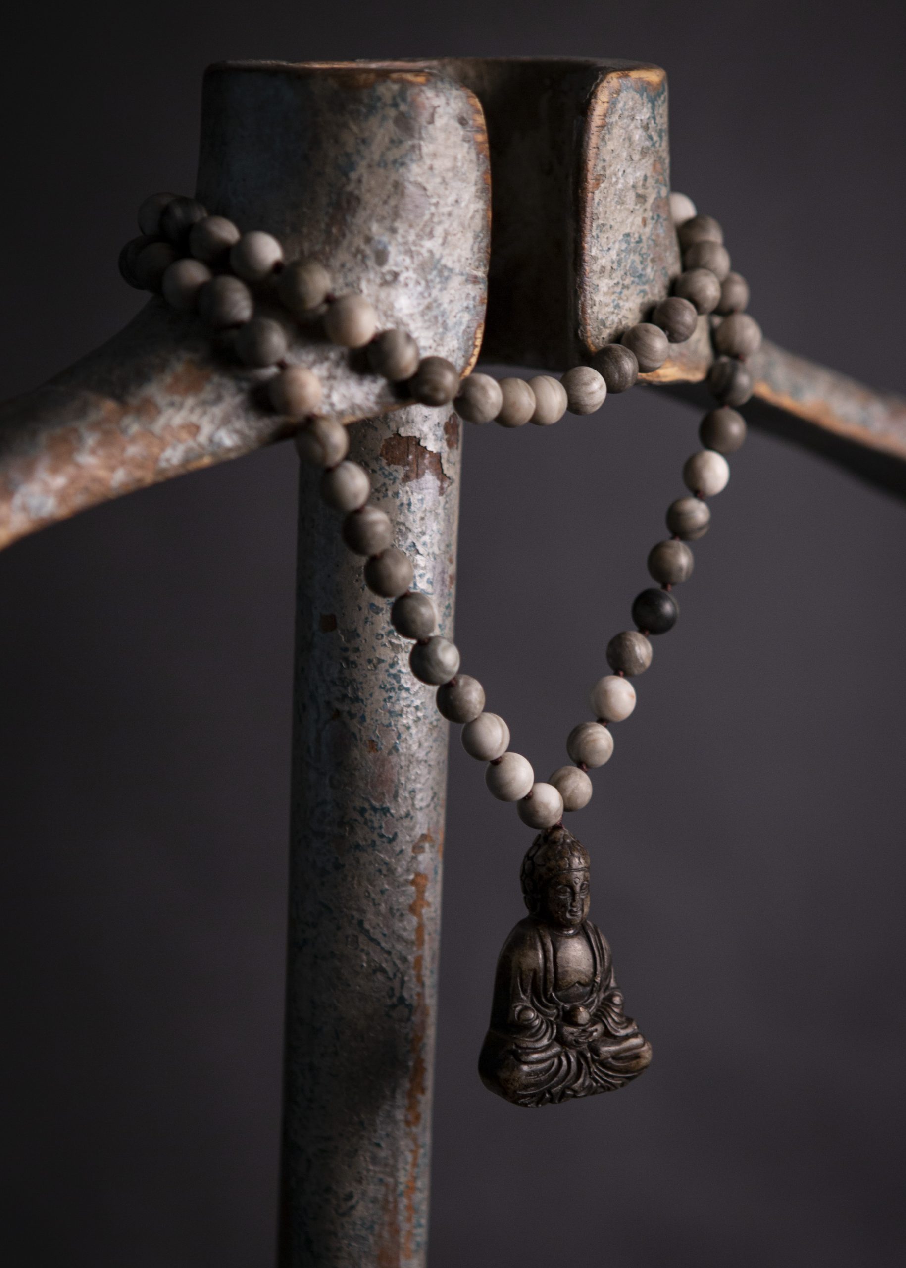 Jade vintage buddha on coffee wood jasper - Image 4