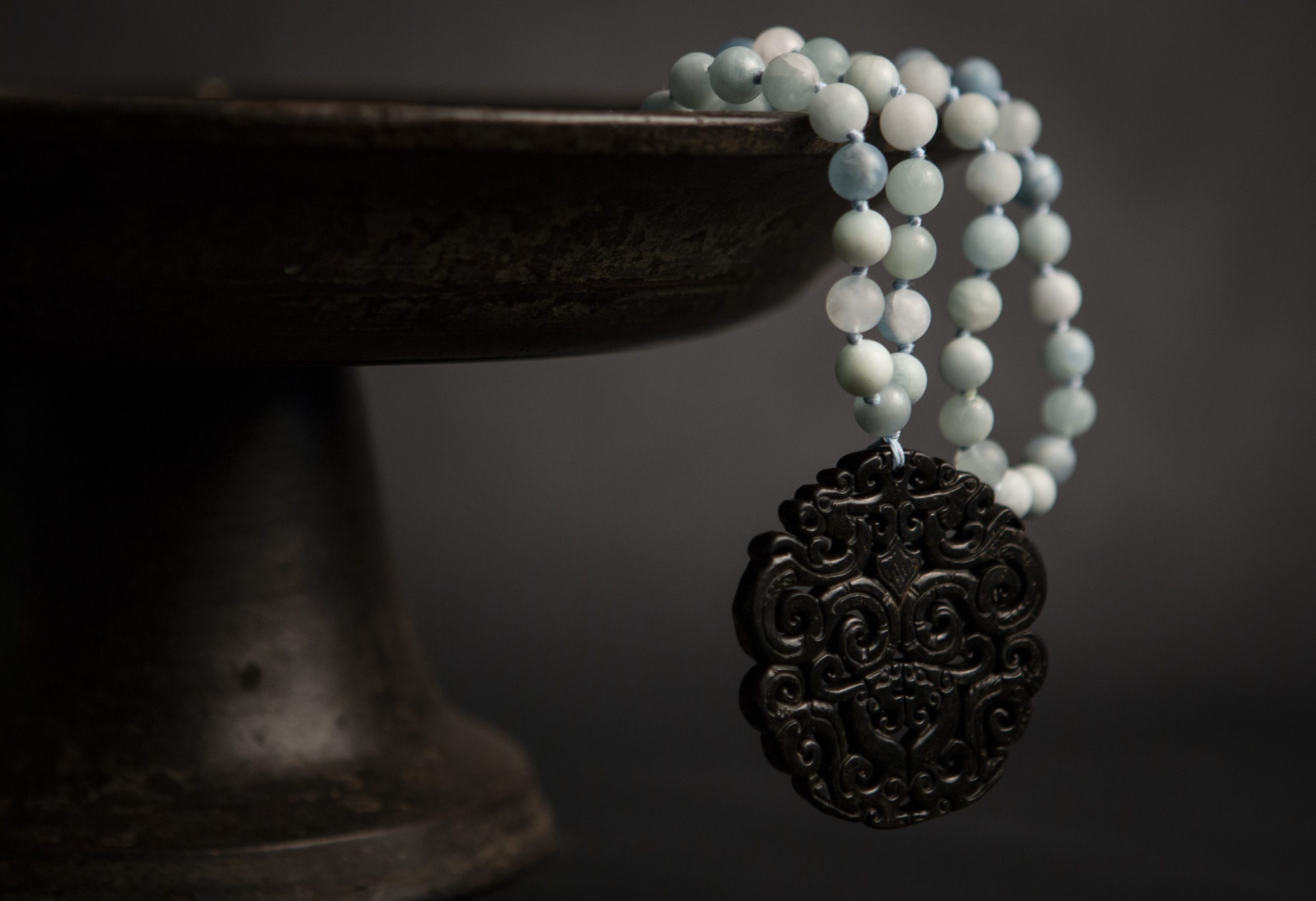 Jade vintage disc pendant on aquamarine flapper - Image 4