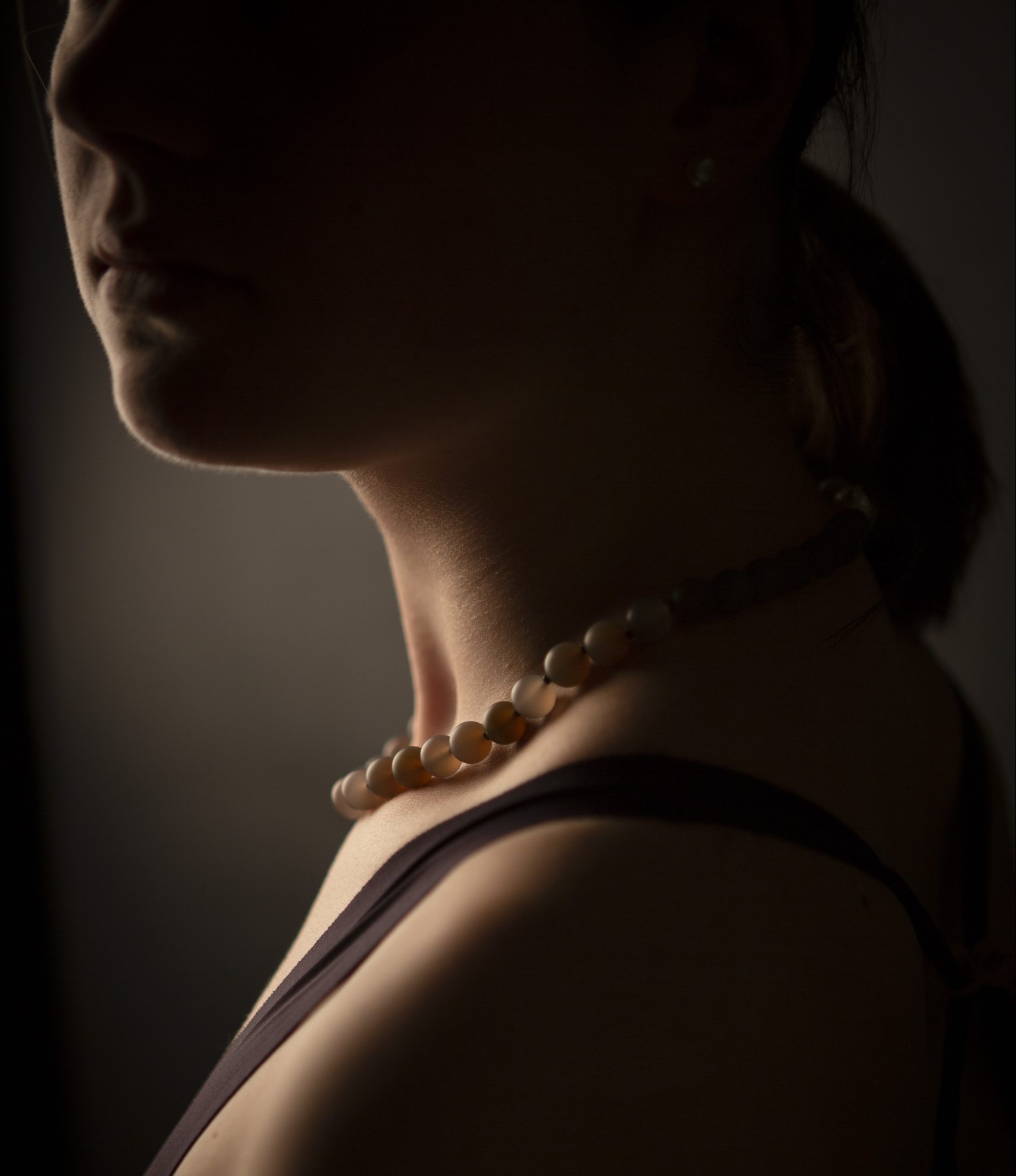 grey agate ball necklace - Image 2