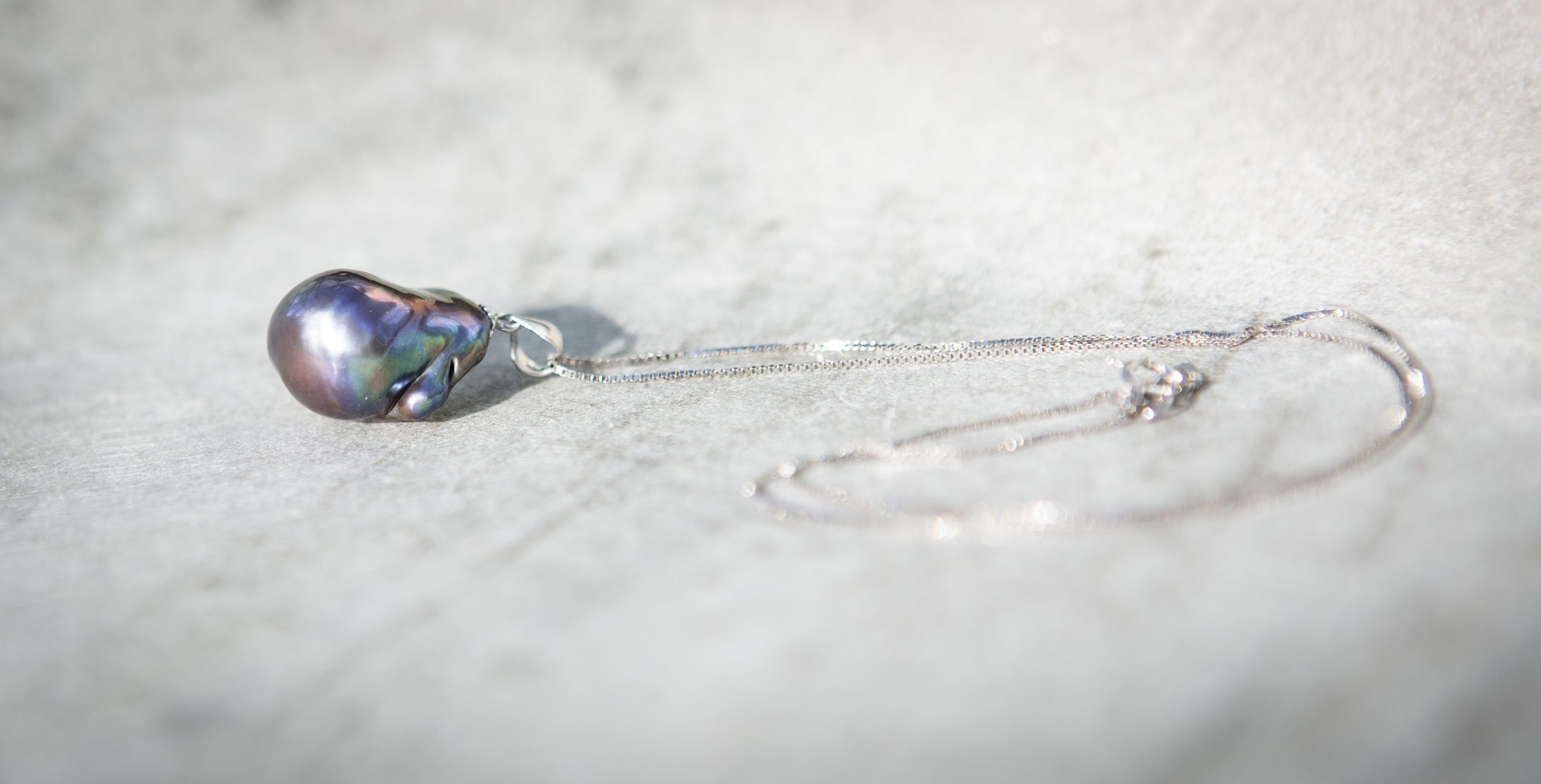 giant baroque peacock pearl pendant necklace - Image 4