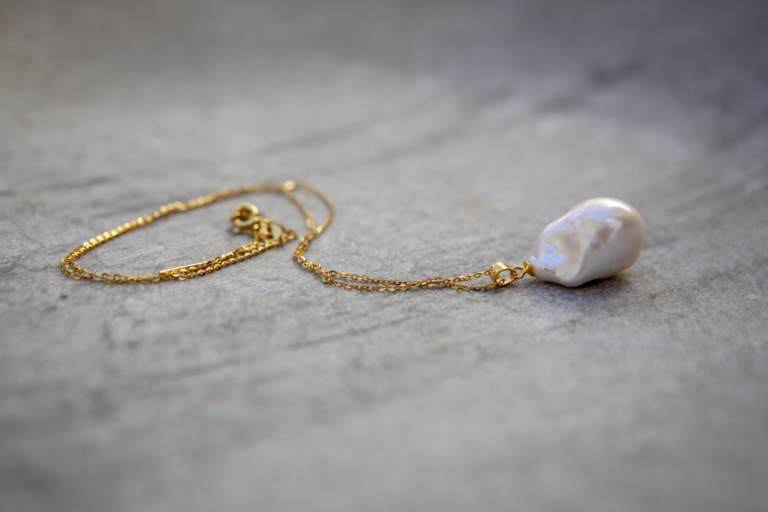 giant baroque pearl pendant necklace - Image 2