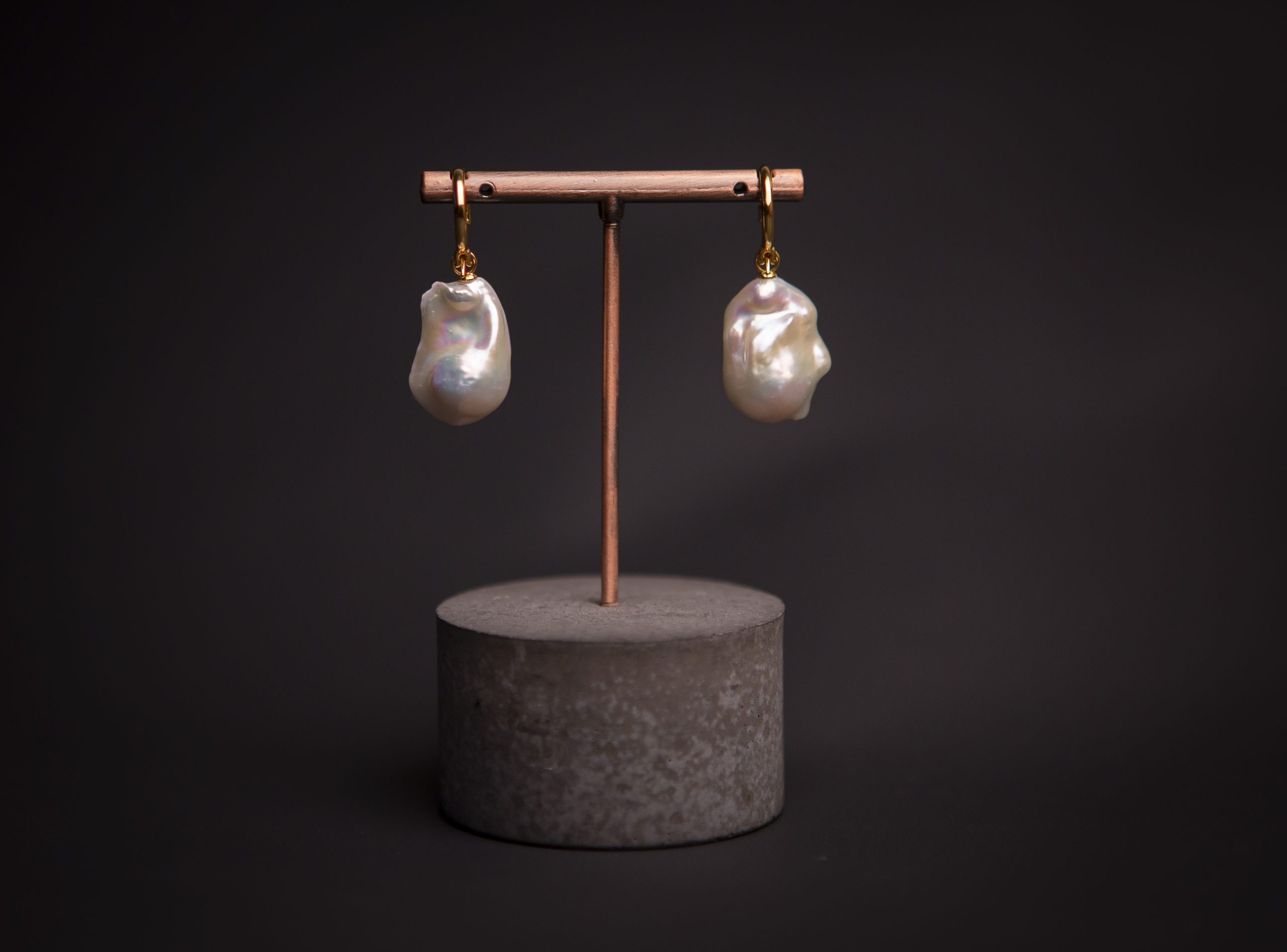 Giant Baroque Pearl and hoop Earrings, gold vermeil - Image 4
