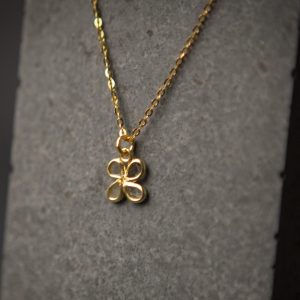 Diamond slice small flower pendant, gold vermeil